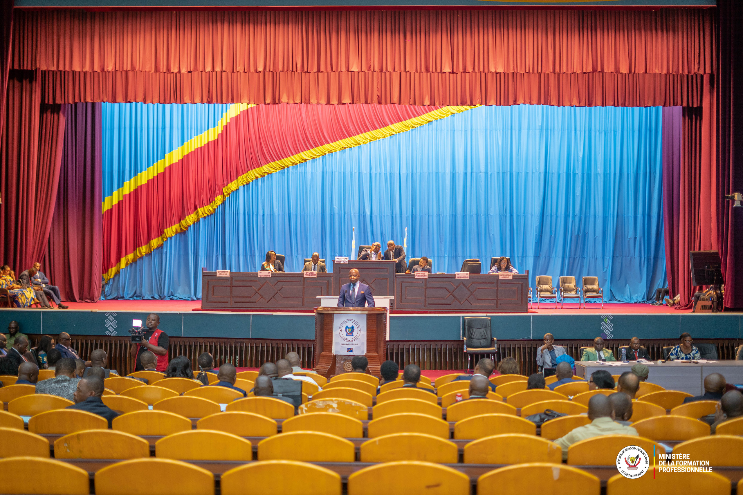 Formation professionnelle en RDC : les députés saluent les réformes et réclament plus de moyens